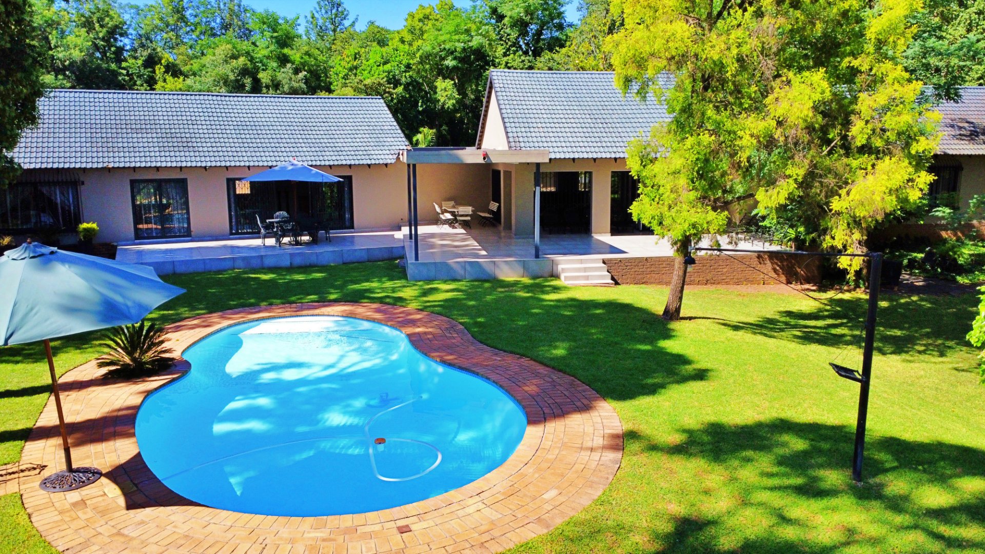 6 Bedroom Property for Sale in Broederstroom North West